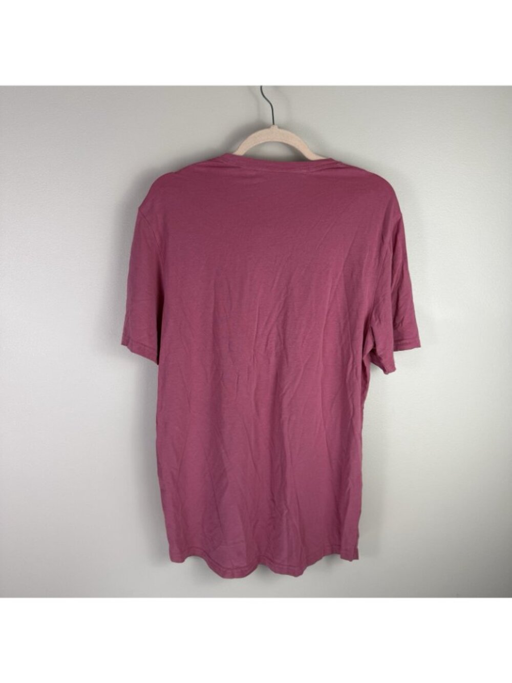 TravisMathew Men Mauve Pink Crew Neck T-Shirt Medium Modal Cotton Golf Flaw - Picture 9 of 9